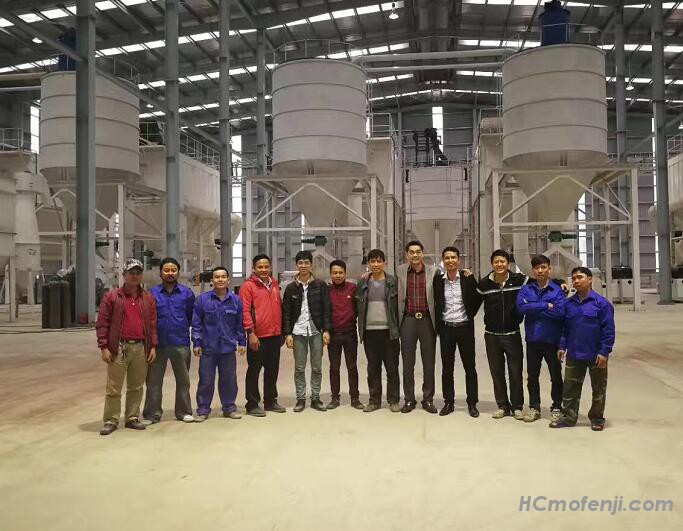 桂林鴻程HCH超細環輥磨粉機客戶現場 桂林鴻程HCH超細環輥磨粉機客戶現場