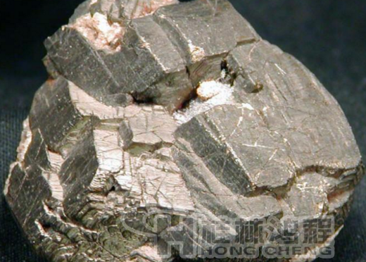 鈦磁鐵礦 鈦磁鐵礦