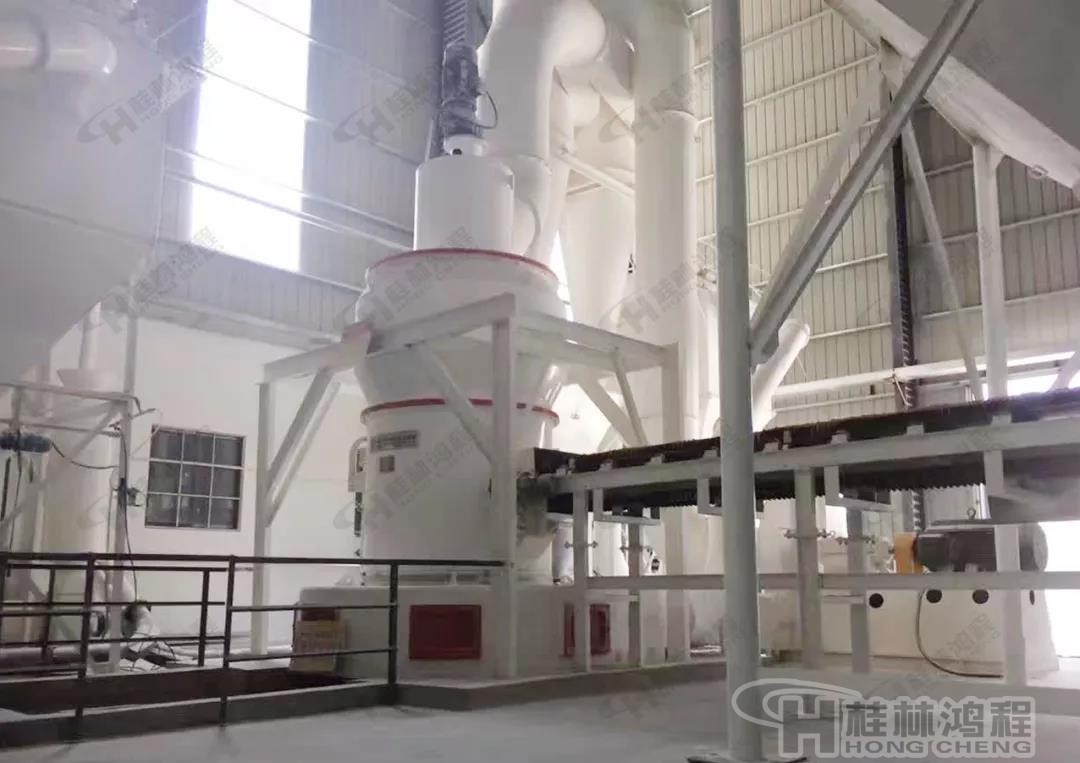 200目碳酸鈣磨粉機(jī)現(xiàn)場 200目碳酸鈣磨粉機(jī)現(xiàn)場