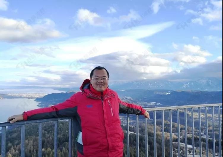 磨粉機廠家桂林鴻程容北國總裁 磨粉機廠家桂林鴻程容北國總裁