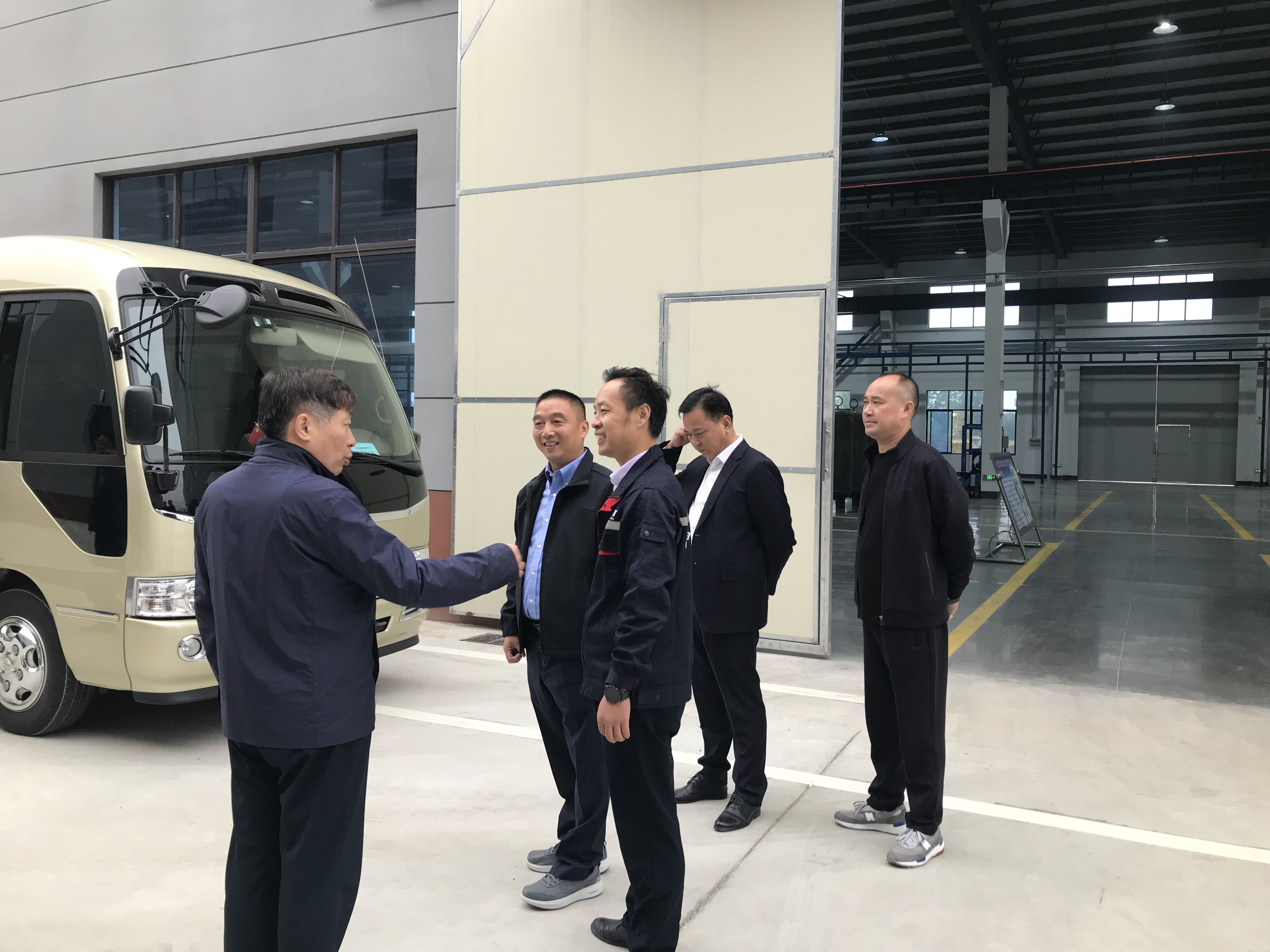 熱烈歡迎市領導蒞臨申容工廠 熱烈歡迎市領導蒞臨申容工廠